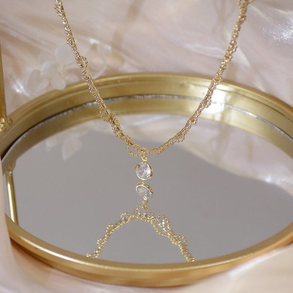 NEW 14K Gold Plated 2CT Solitaire Diamond Choker Necklace - Picture 6 of 8